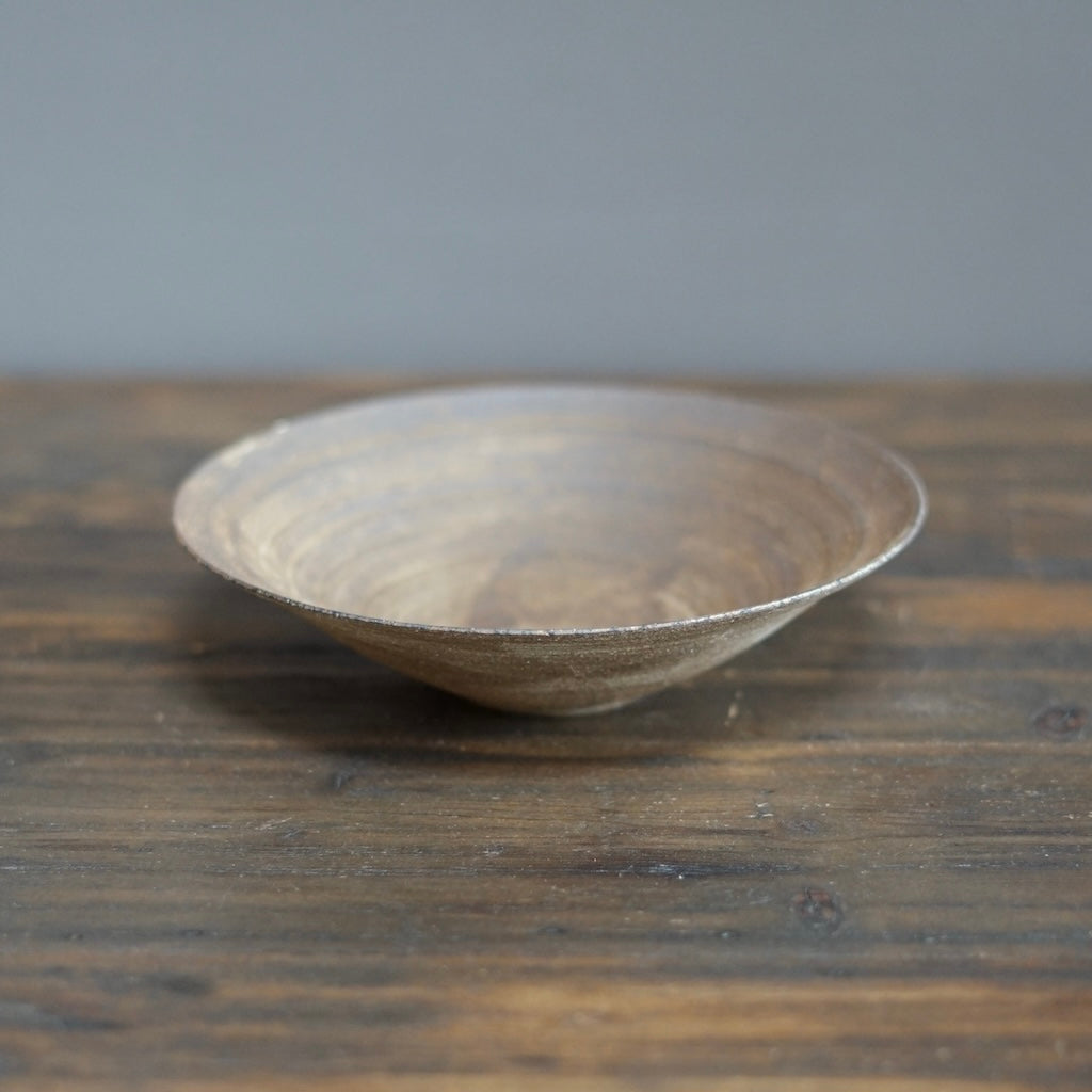 Brown / White Shallow Rimmed Bowl #NK8A